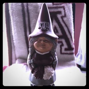 Texas A&M garden gnome; mint condition no flaws